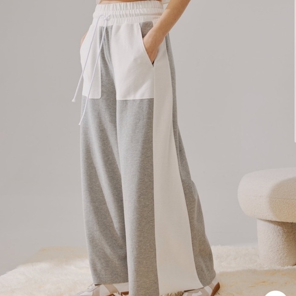 nap Pants - Women’s Nap 2 Tone Color Block Beige Wide Leg Sweat Pants Size Medium